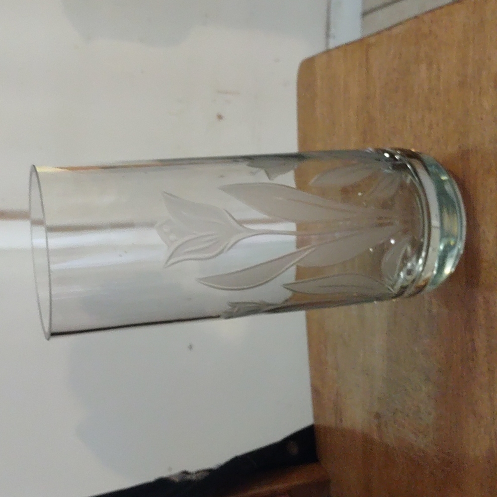 Glass Vase - Picture 2 of 3